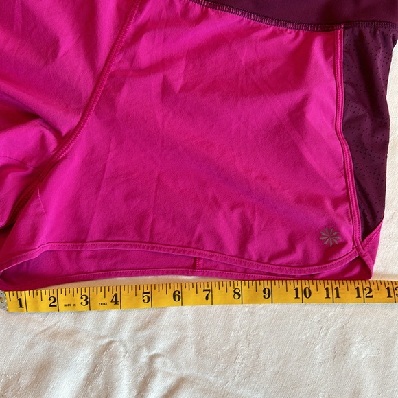 Women’s Athleta Magenta Pink Running Shorts Size L - Picture 9 of 13